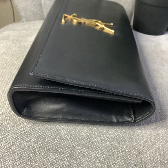 SAINT LAURENT KATE CLUTCH IN SOFT LEATHER - Picture 4 of 11